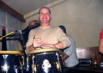 Szakáll Béla konga show