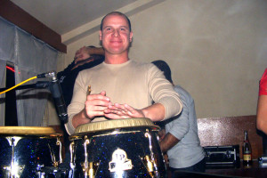 Szakáll Béla konga show